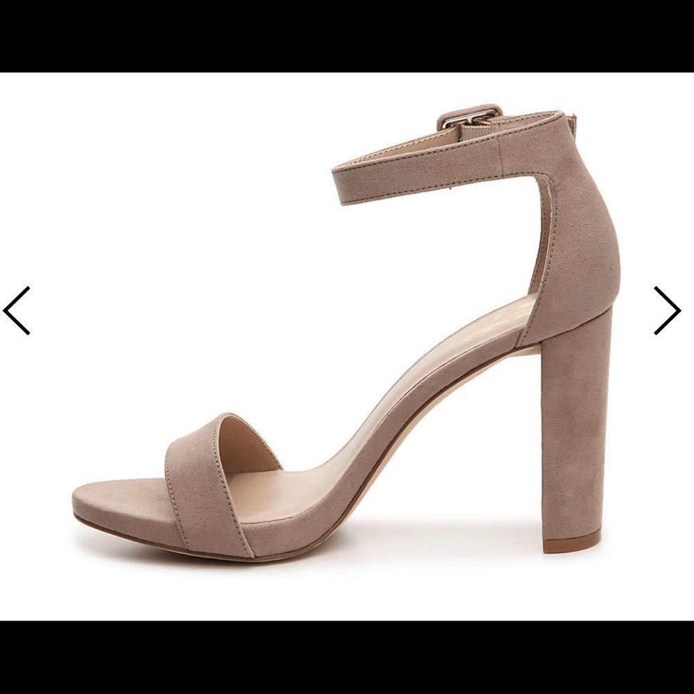 Sandal - Picture 10 of 10